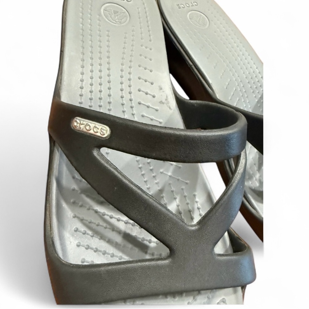 Crocs Women's Sandals Size 10 Black - Picture 6 of 7